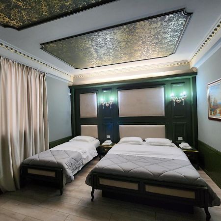 Hotel Lotus Tirana Exterior foto